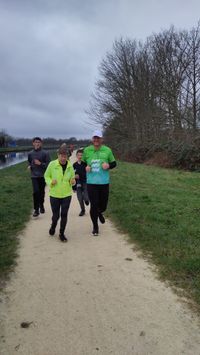 Bert Jan en Trijnie op de dijk